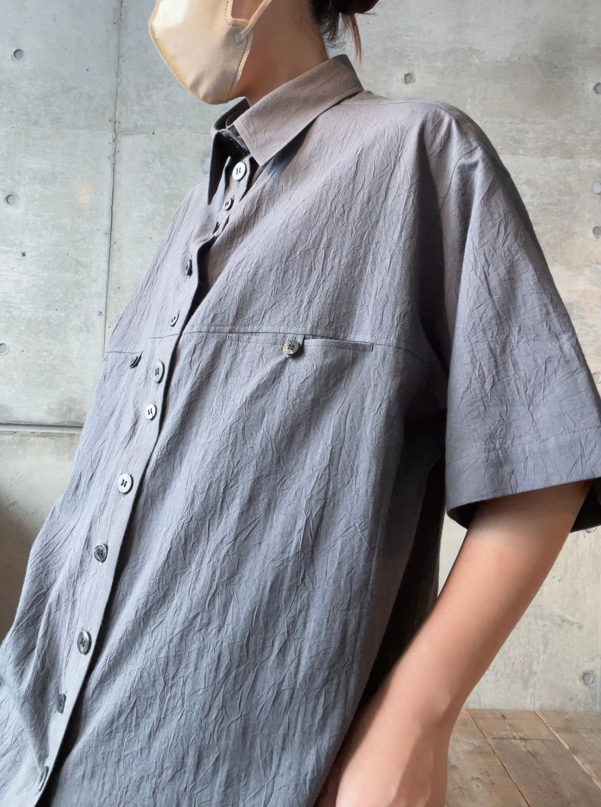 Y's for men 60 WRINKLE LAWN SHORT SLEEVE SHIRT WITH RANDOM BUTTONS MK-B11-006-1-02