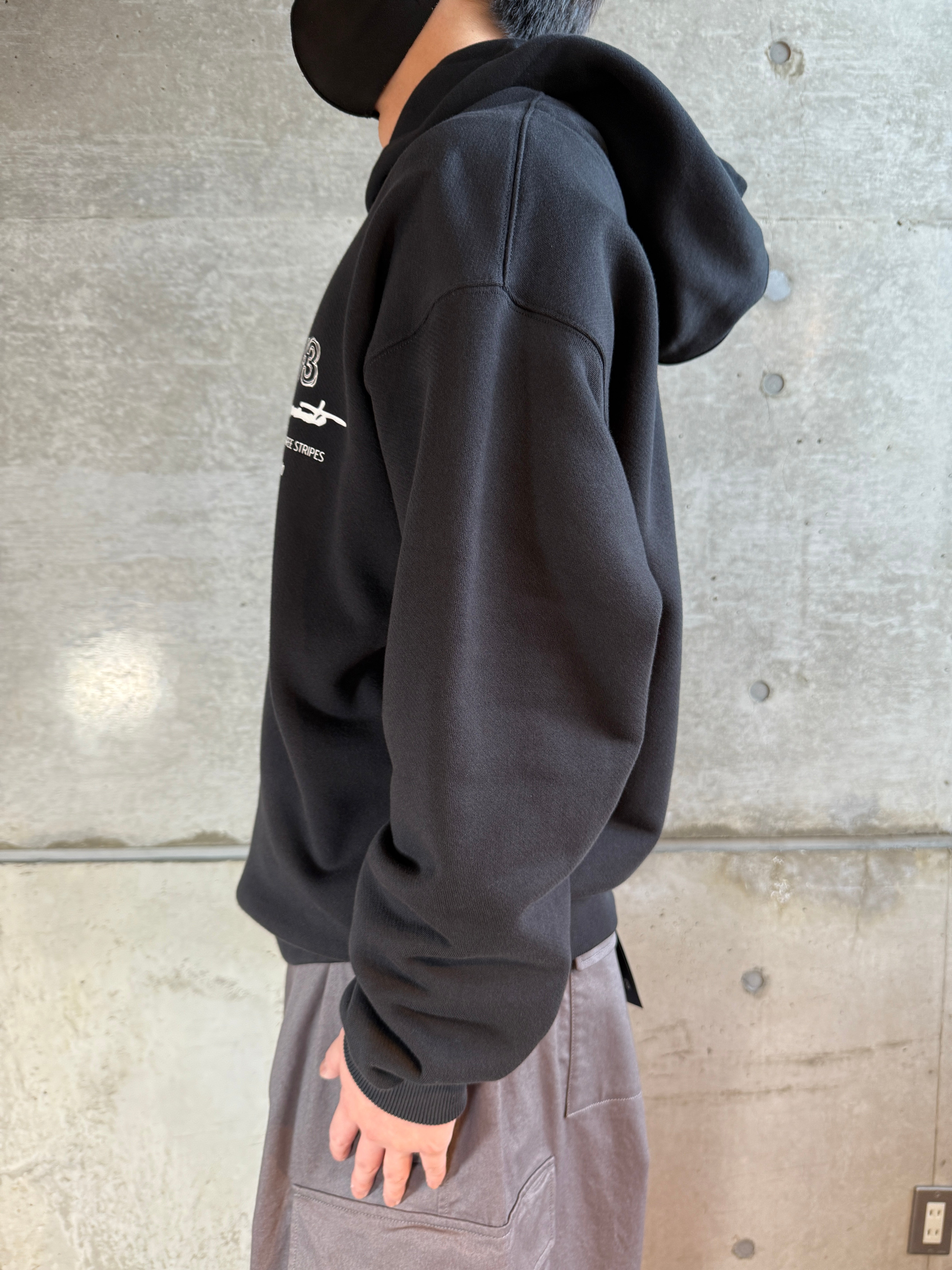 Y-3 M MERCH HOODIE グラフィックパーカー KB2604