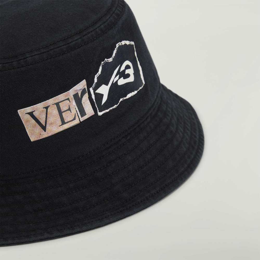 Y-3 GRAPHIC BUCKET HAT