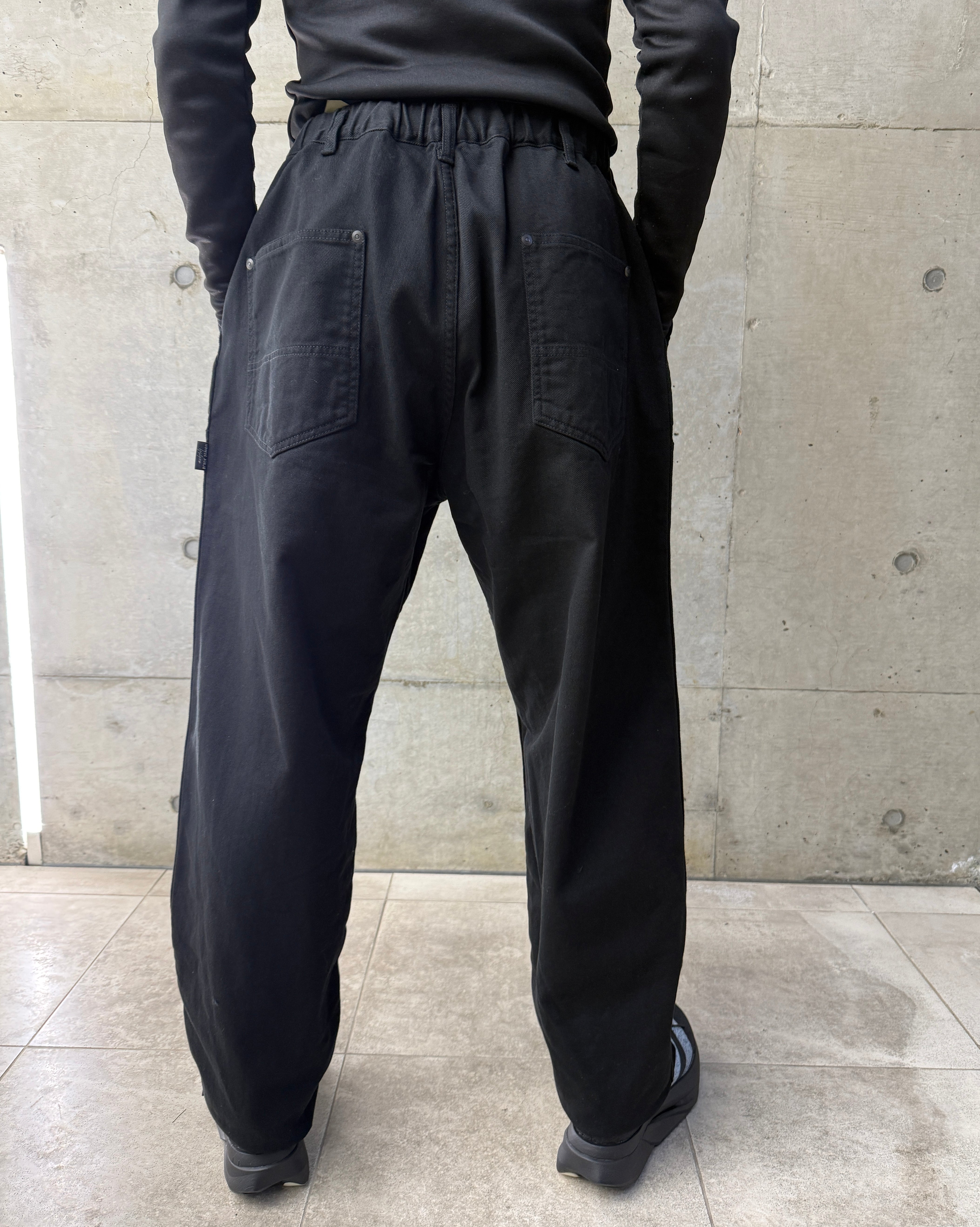 BLACK SCANDAL yohji yamamoto pour homme  脇ゴム紐ワークP (メンズ) コットンパンツ ブラック  HO-P98-040