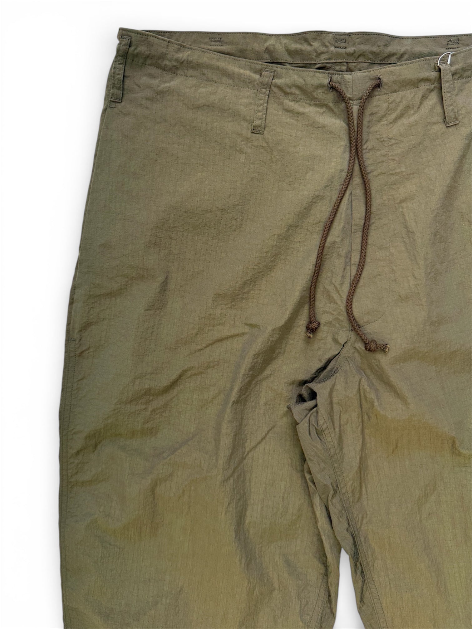 NYLON RIPSTOP SIDE-TUCK DRAWSTRING PANTS　 P06-601-1 カーキ（Khaki）
