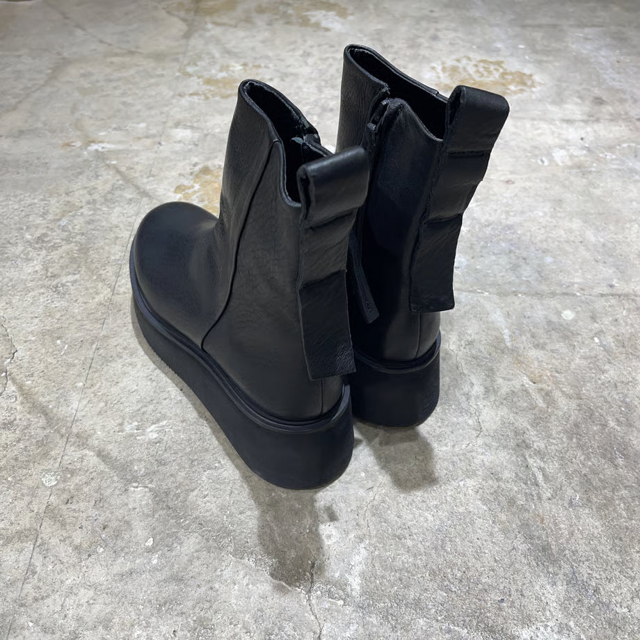 Ph7+ピアカセッテ 厚底ショートブーツ